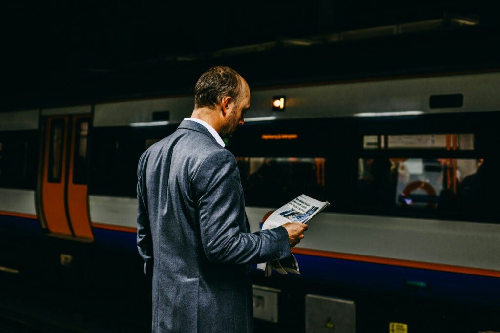 Attente à la gare VTC